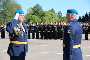 В Великих Луках прошел Парад Победы (ФОТО)