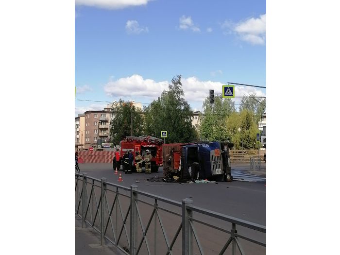 ДТП возле площади Калинина (ФОТО)