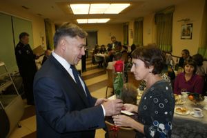 Руководители УМВД по Псковской области встретились с вдовами сотрудников, погибших при исполнении служебных обязанностей (фото)