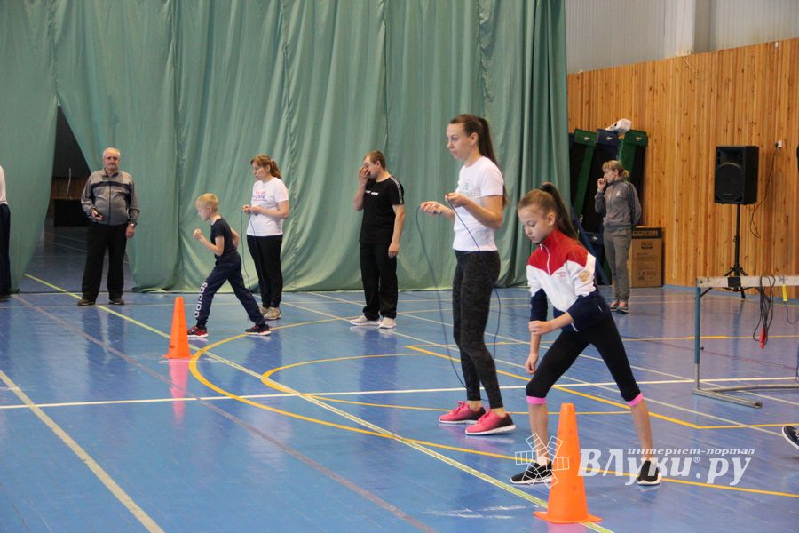 Семейные соревнования «Папа, мама, я – спортивная семья» прошли в Великих Луках (ФОТО)