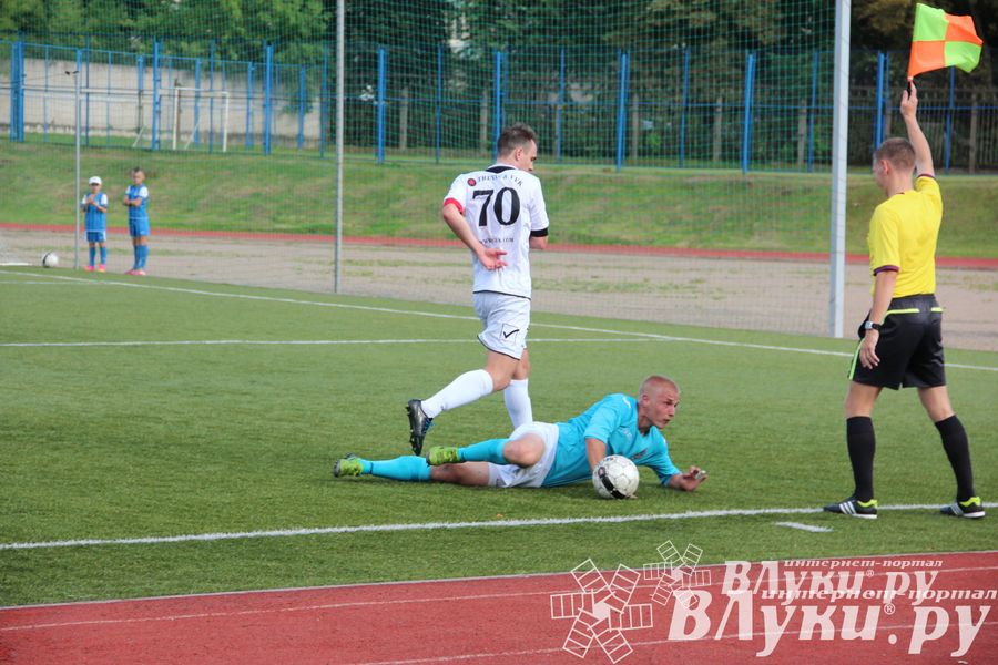 В Великих Луках состоялся матч «Луки-Энергия» — «Звезда» (Санкт-Петербург)