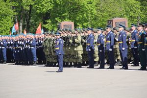 Парад в честь Дня Победы прошел в Великих Луках (ФОТО)