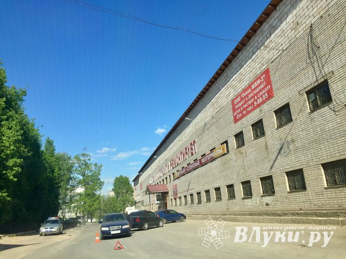 Фотофакт: ДТП на Первомайской в Великих Луках