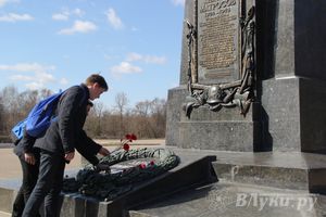В Великих Луках прошла Всероссийская акция «Вахта памяти» (фото)