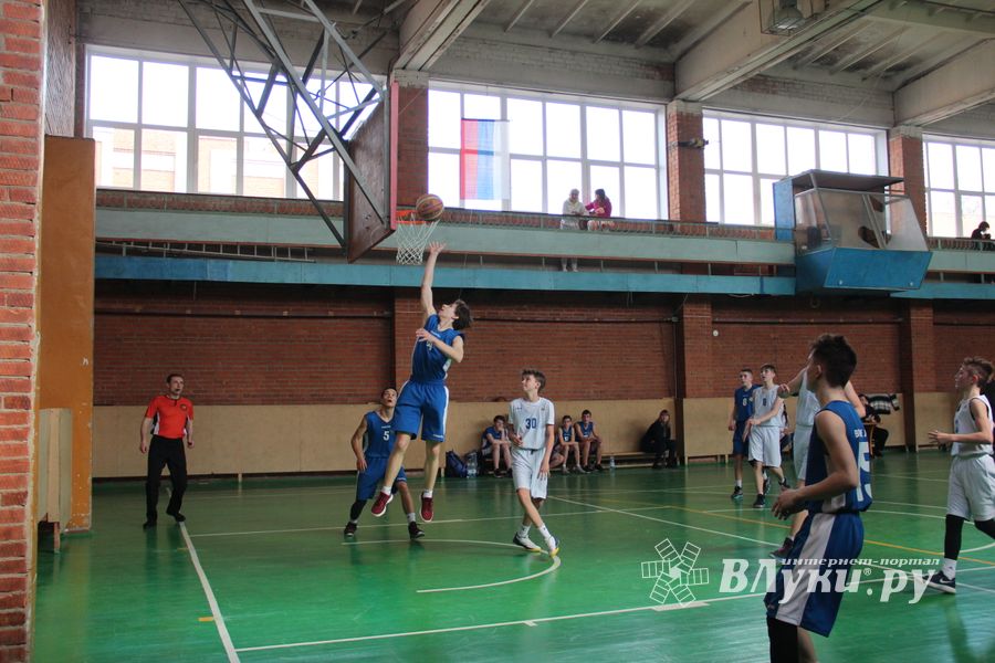 Великолучане завоевали золото финальных соревнований по баскетюолу 11-й областной Спартакиады (ФОТО)
