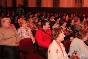  Рождественский концерт ансамбля «Заряница» прошел в Великих Луках (фото)