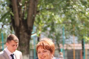 В Великих Луках прозвенели «последние» звонки (ФОТО)