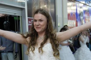 В Великих Луках бегали невесты (ФОТО)