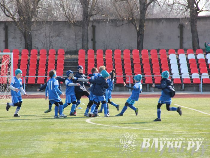 В Великих Луках прошел международный детский турнир по футболу «Наши надежды»