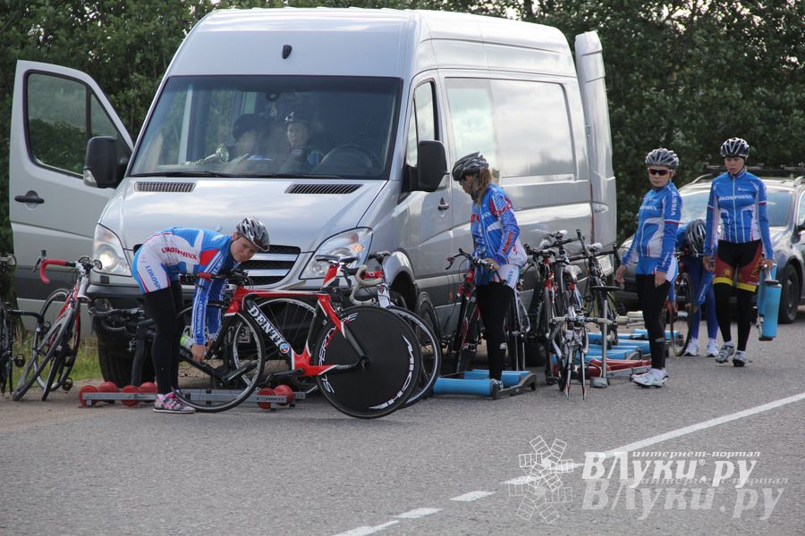 ВЛуки.ру: Состоялся Чемпионат и Первенство России среди девушек по велоспорту в парной гонке.