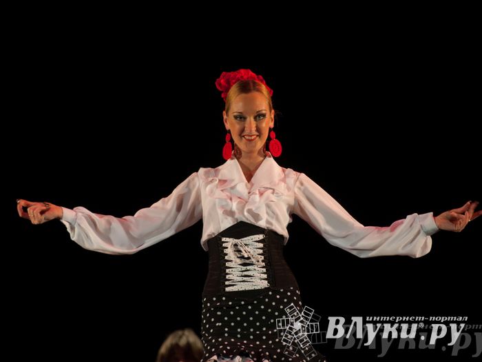 В великих Луках выступил московский коллектив фламенко