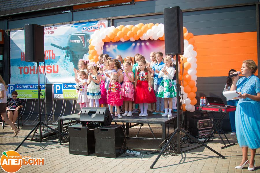 В Великих Луках состоялся детский вокальный конкурс «Оранжевая песенка – 2018» (ФОТО, ВИДЕО)
