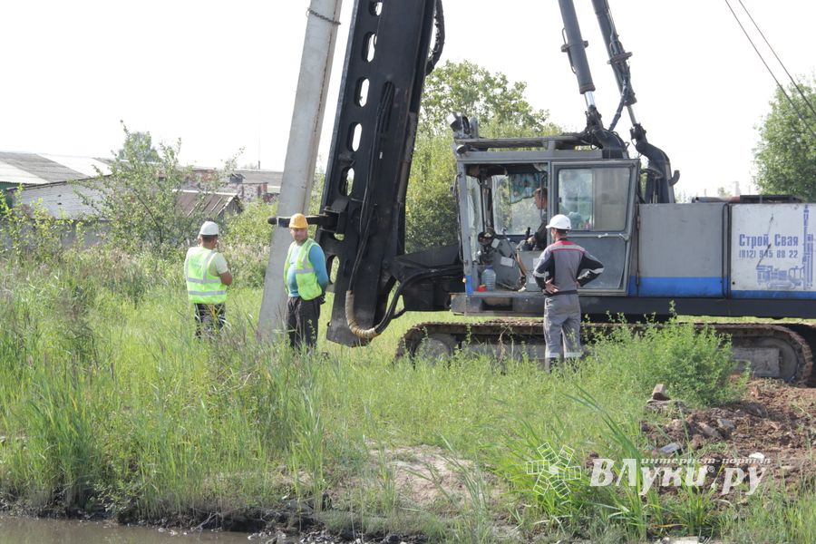 Путепровод: строительная компания петербургская, стройматериалы великолукские (ФОТО)