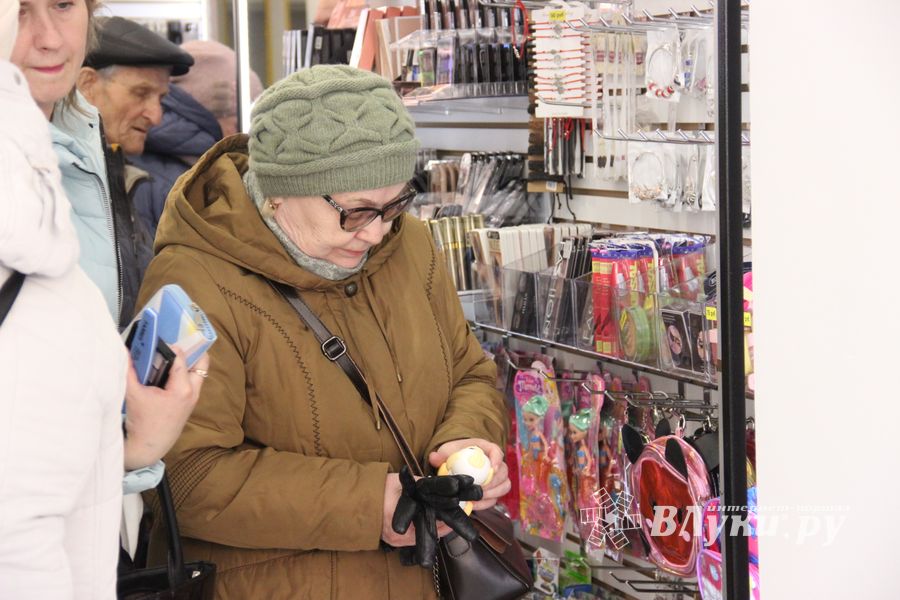 В Великих Луках открылся первый антикризисный магазин «FixZone» (ФОТО)