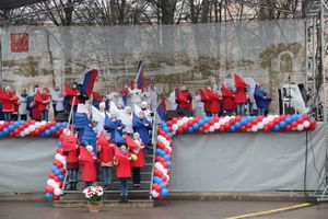 Митинг и праздничные гуляния в Великих Луках (ФОТО)