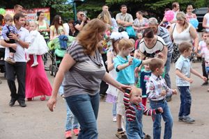 В Великих Луках чествовали близнецов (ФОТО)