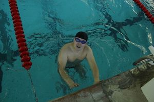 В Великих Луках прошел Чемпионат и Кубок города по плаванию (фото)