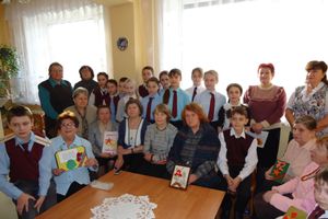 Великолукские школьники побывали в гостях у пенсионеров  отделения дневного пребывания ГКУСО «Центр социального обслуживания» (фото)