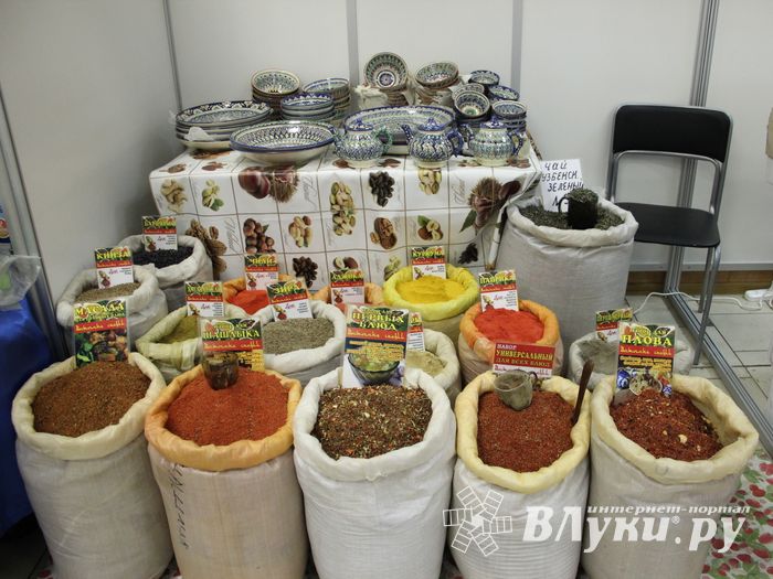 Шестая великолукская универсальная выставка открылась в Великих Луках (фото + видео)