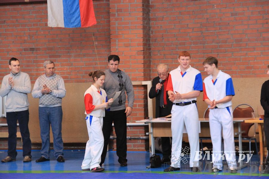Состоялось Открытое первенство города Великие Луки по борьбе самбо