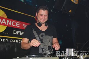 Самая танцевальная радиостанция отметила год вещания в Великих Луках