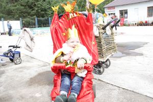 «Парад детских колясок» в День семьи, любви и верности (ФОТО)