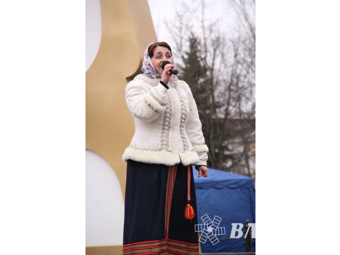 В Великих Луках сожгли Масленицу (фото)