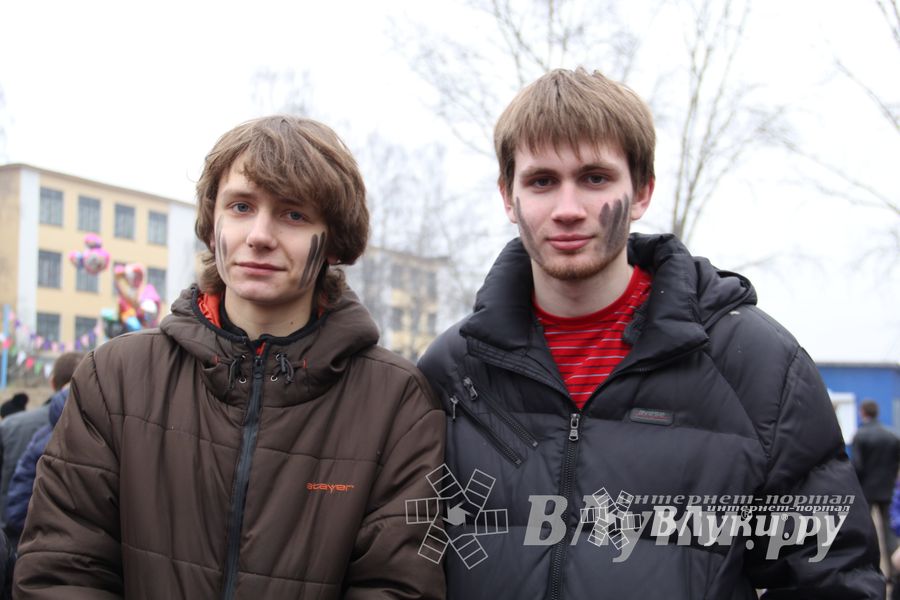 Гуляния широкой великолукской Масленицы