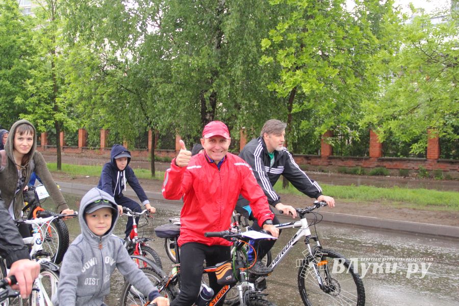 Зигзаг здоровья выполнили великолукские велосипедисты (ФОТО)