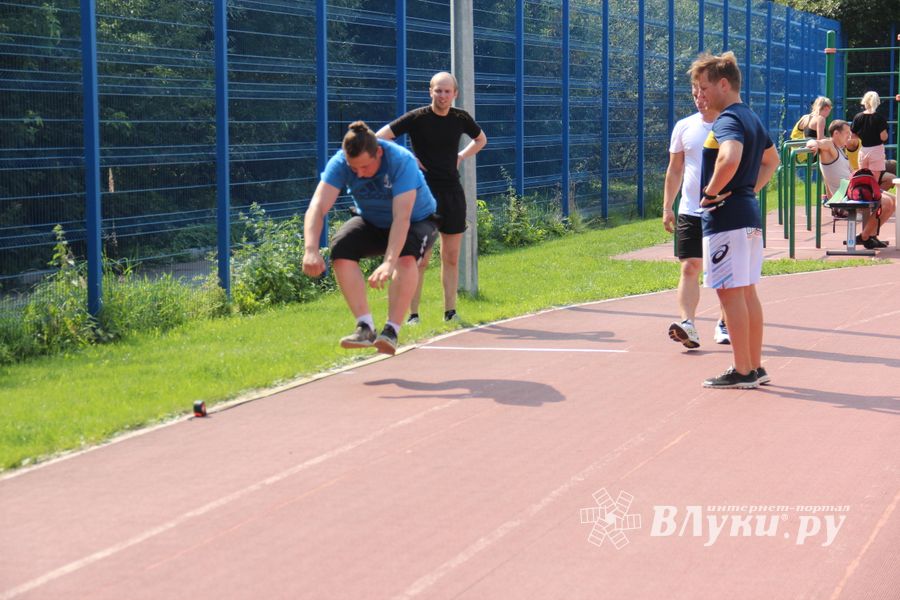 В Великих Луках прошли спортивные мероприятия, приуроченные ко Дню физкультурника (ФОТО)