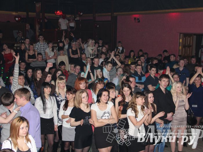 14 февраля в клубе «Хотэй» состоялось ежегодное шоу для влюбленных «Love Story»