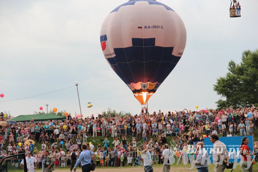 Открытие 18-й Международной встречи воздухоплавателей в Великих Луках (часть 2)