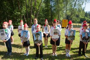Турчак зажег партизанский костер и спел «Катюшу» вместе с ветеранами (фото)