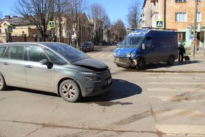 В Великих Луках произошло ДТП (ФОТО)