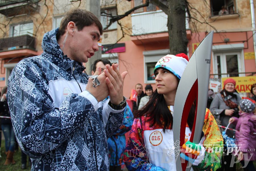 Эстафета Олимпийского огня в Изборске и Пскове