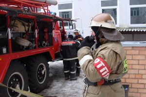 Пожарные тушили возгорание в одной из палат терапевтического отделения Пыталовской районной больницы (фото)