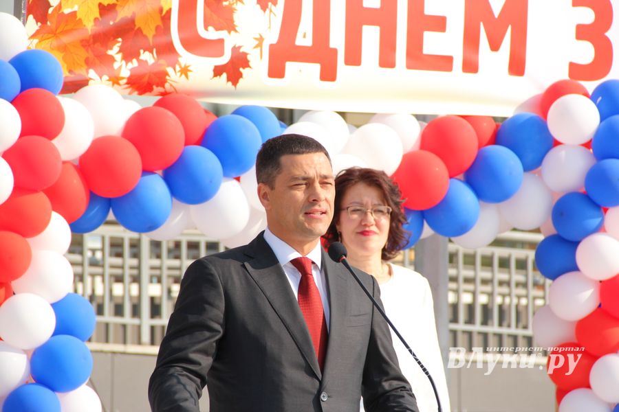 В Великих Луках открыли новый корпус школы №6 (ФОТО)