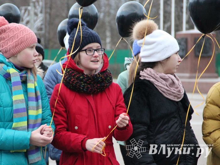 Сегодня над Великими Луками летели шары
