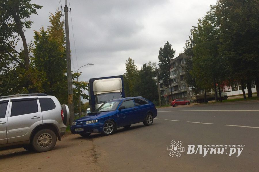 Фотофакт: ДТП на проспекте Гагарина в Великих Луках