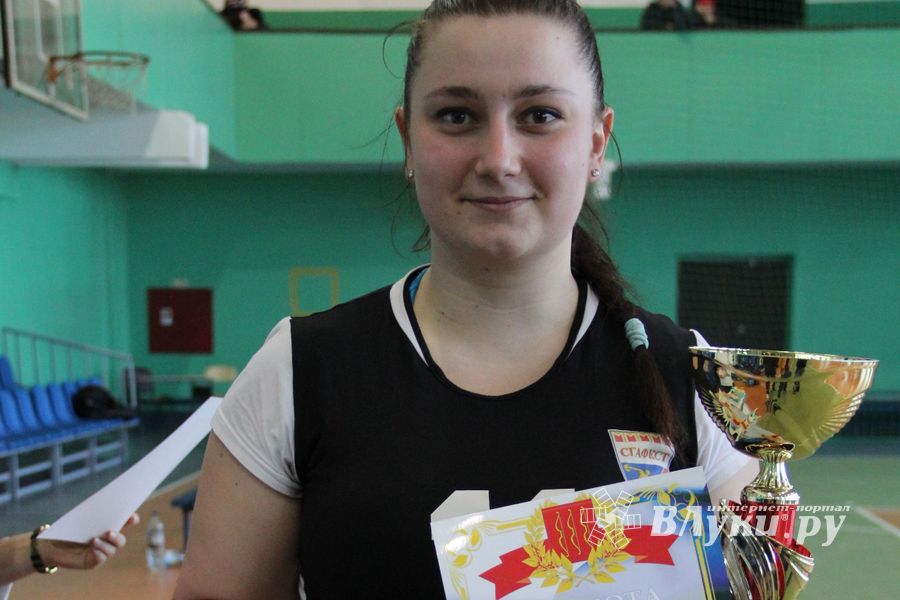 В Великих Луках прошли международные соревнования по волейболу (фото)