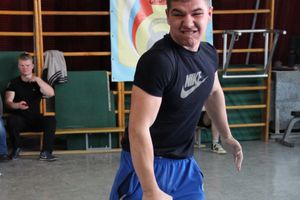 Первенство по русскому жиму штанги и силе хвата прошло в Великих Луках