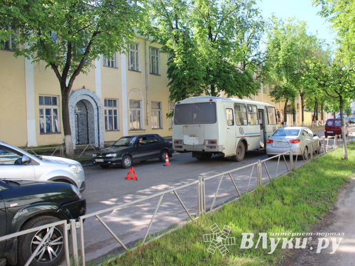 На улице Некрасова произошло ДТП (ФОТО)