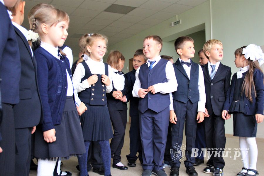 Первоклассников школы №13 посвятили в пешеходы (ФОТО)