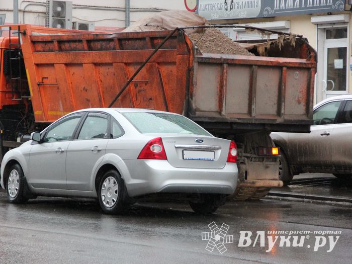 В Великих Луках произошло ДТП (ФОТО)