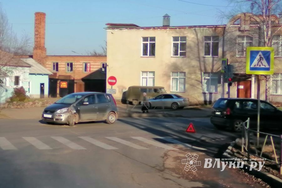 У бани «Каменка» произошло ДТП (ФОТО)