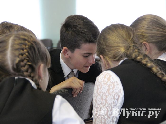 Школьники  отвечали на вопросы о великолукских спортсменах