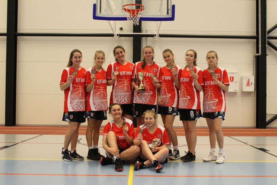 Сиудентки ВЛГАФК привезли награды с интернационального баскетбольного турнира