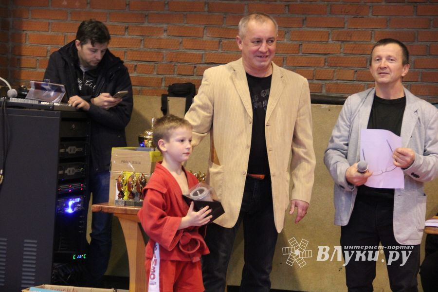 Великолучане завоевали награды турнира по самбо «Память» (ФОТО)