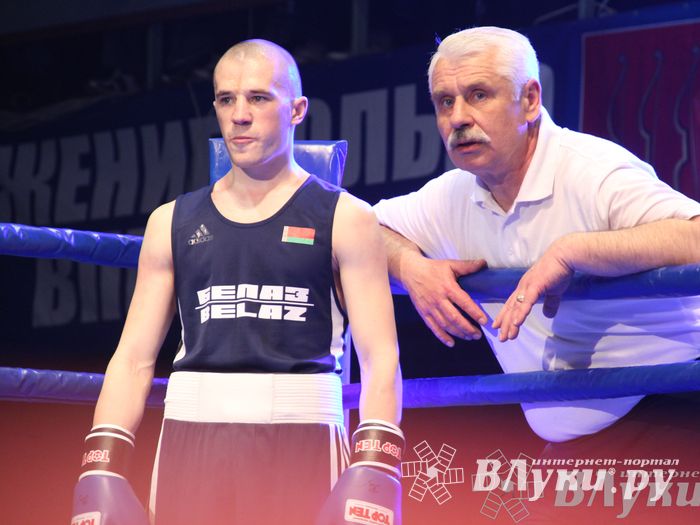 В Великих Луках состоялась матчевая встреча по боксу