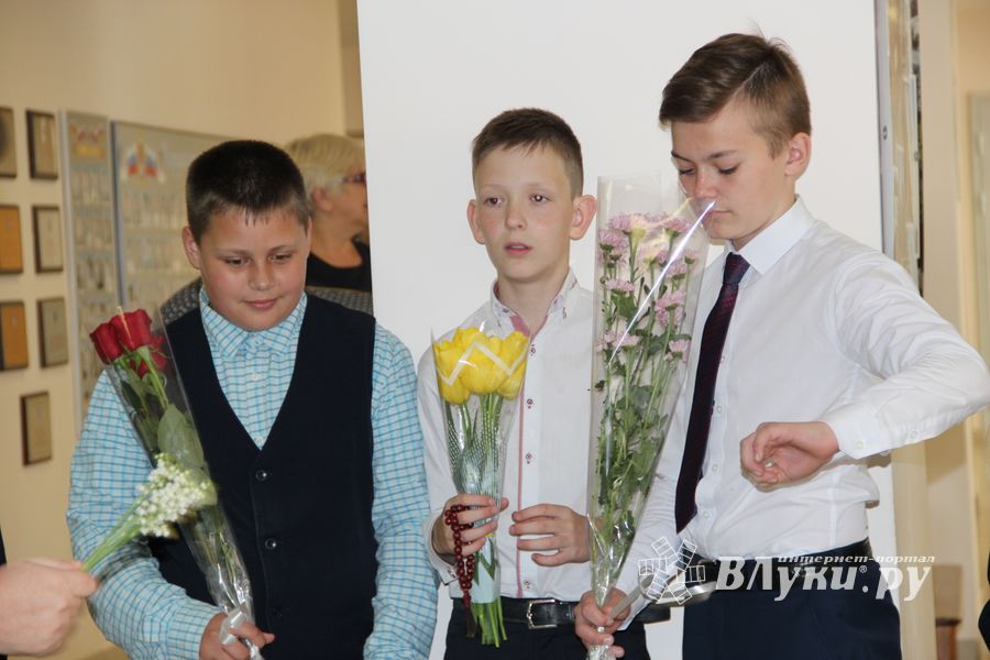 В школе №13 прошел «Последний звонок» (ФОТО)